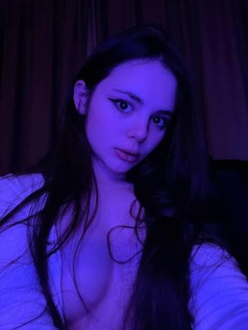 Карина Ломоносов